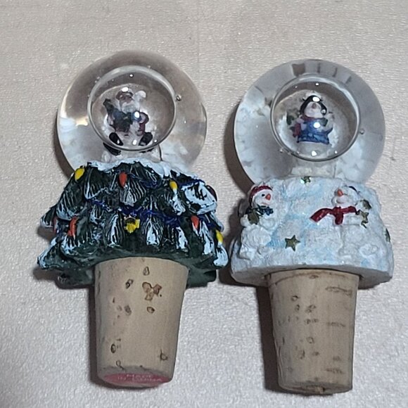 Snow Globe Holiday Wine Corks Set of 2 Christmas Tree Santa Claus Wintery Snowma - Picture 2 of 11